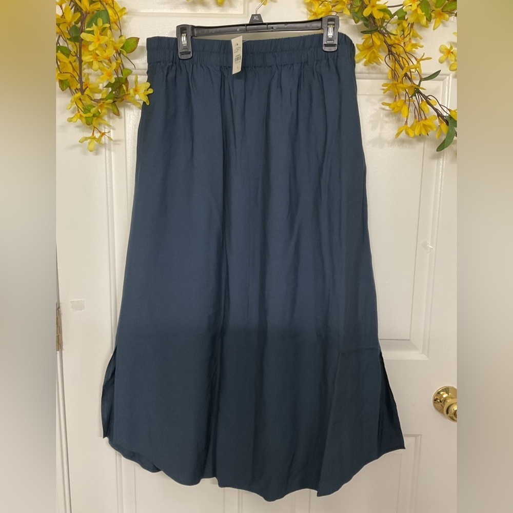 LOFT. Elegant Navy Blue Women's Skirt. SIZE L - Picture 4 of 11